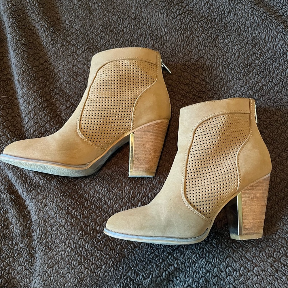 Heeled booties - Picture 3 of 5